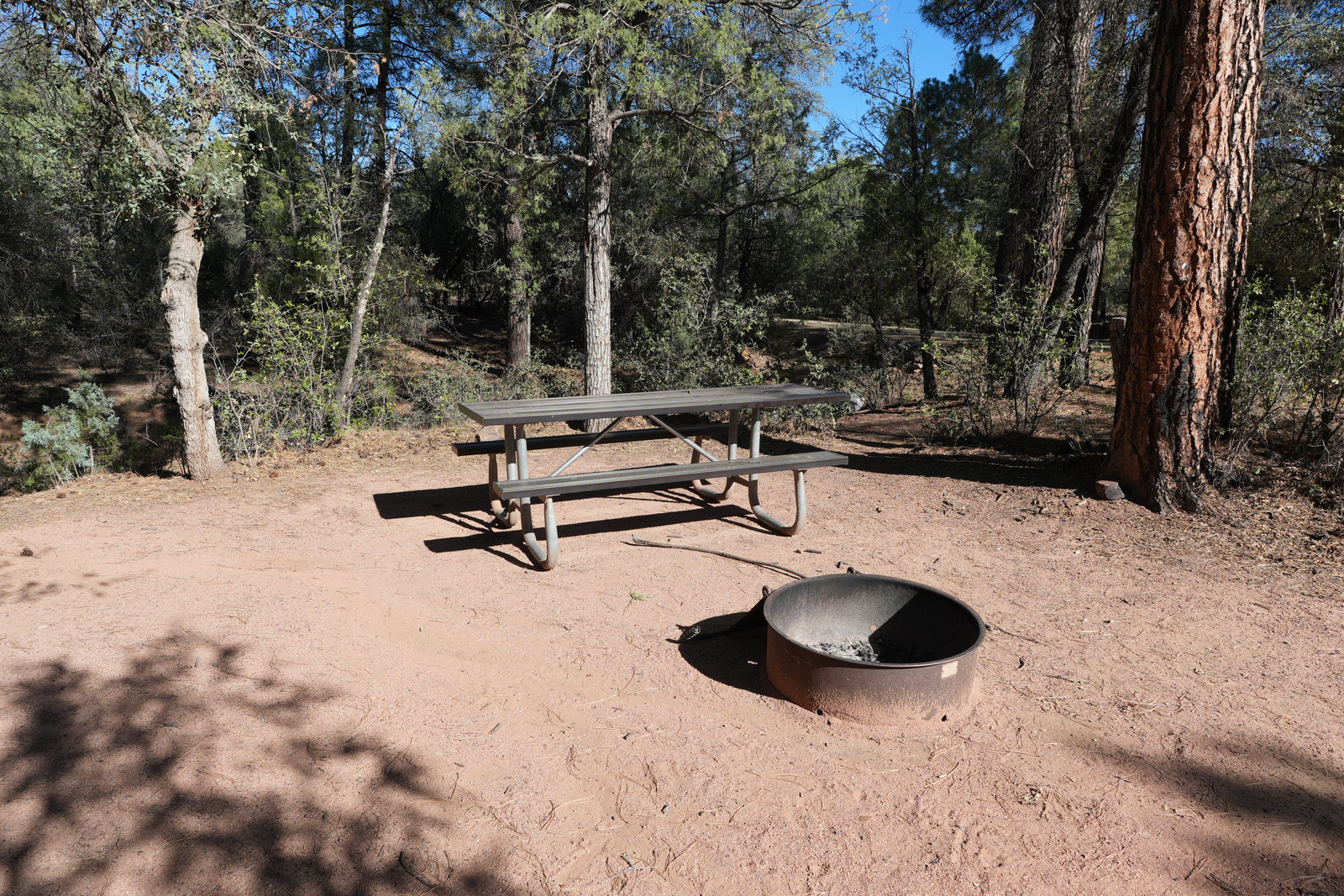 Vault toilet building